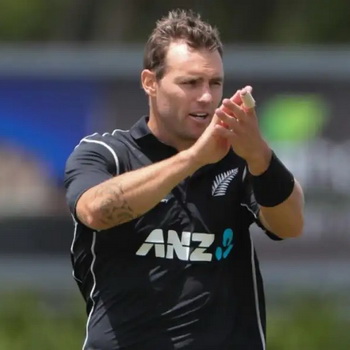 Doug Bracewell Biography